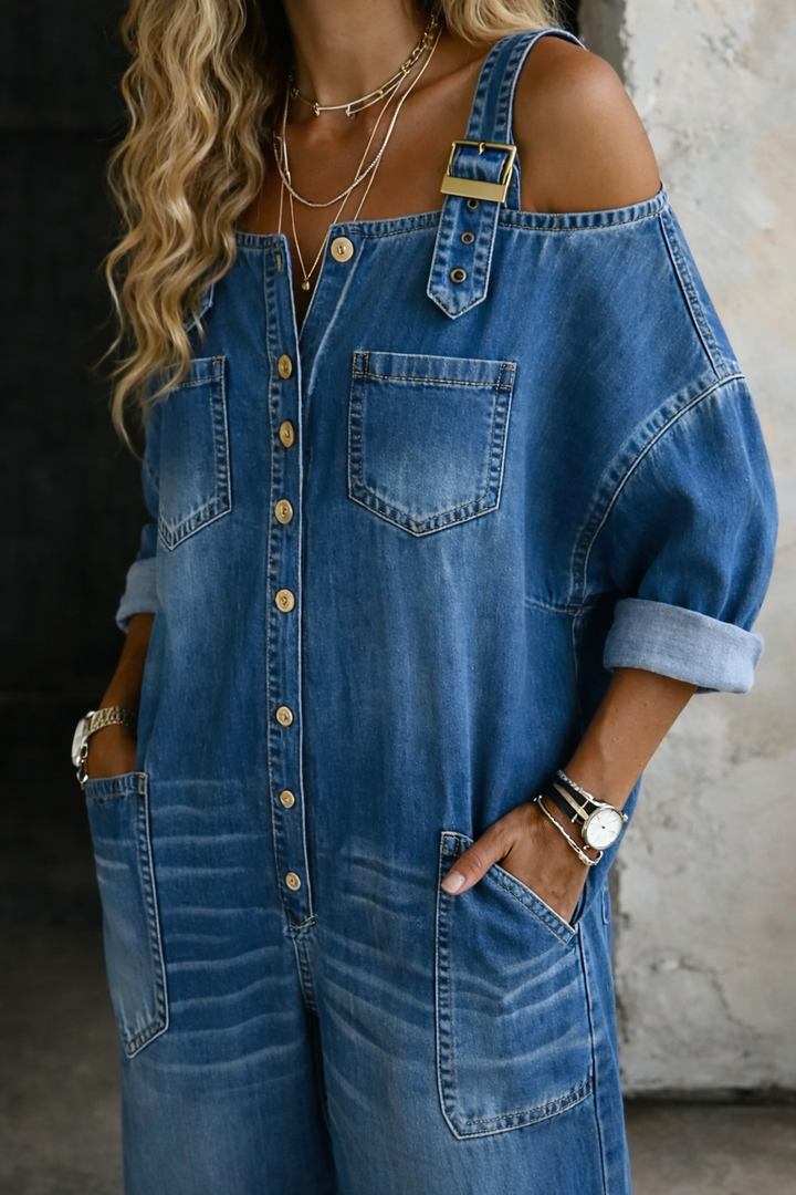 Close up of the front details on a women&