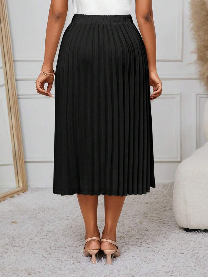 Black pleated midi skirt with elastic waist, back view