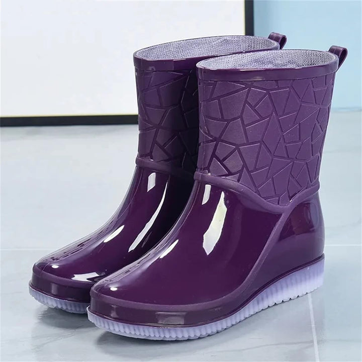 Purple short rain boots with embossed pattern shaft and clear sole