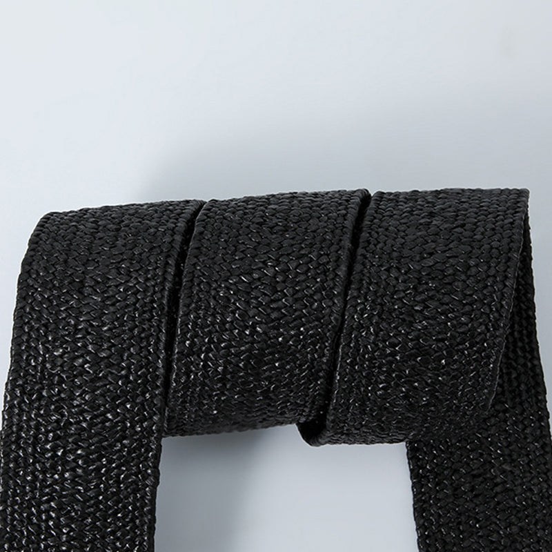 Close up of the black braided texture on the wide band