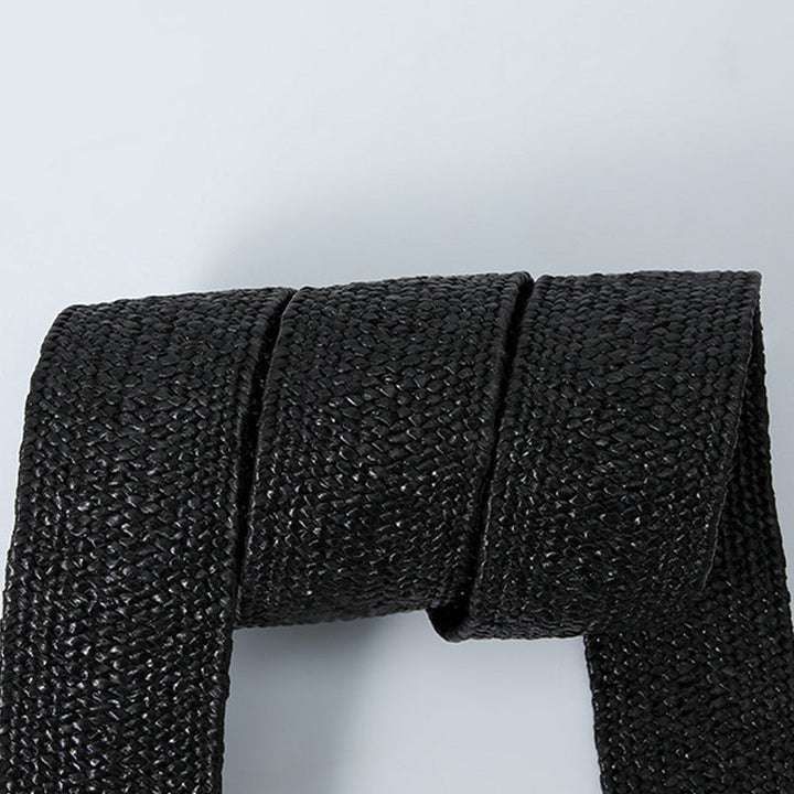 Close up of the black braided texture on the wide band